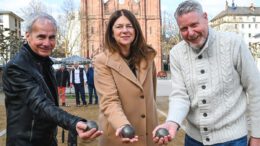 Bouleplatz am Luisenplatz wieder geöffnet: Kugeln und Stühle kostenlos per App