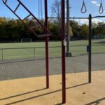 Wiesbaden erweitert Sportplatz Amöneburg um Calisthenics Anlage und Basketballkorb